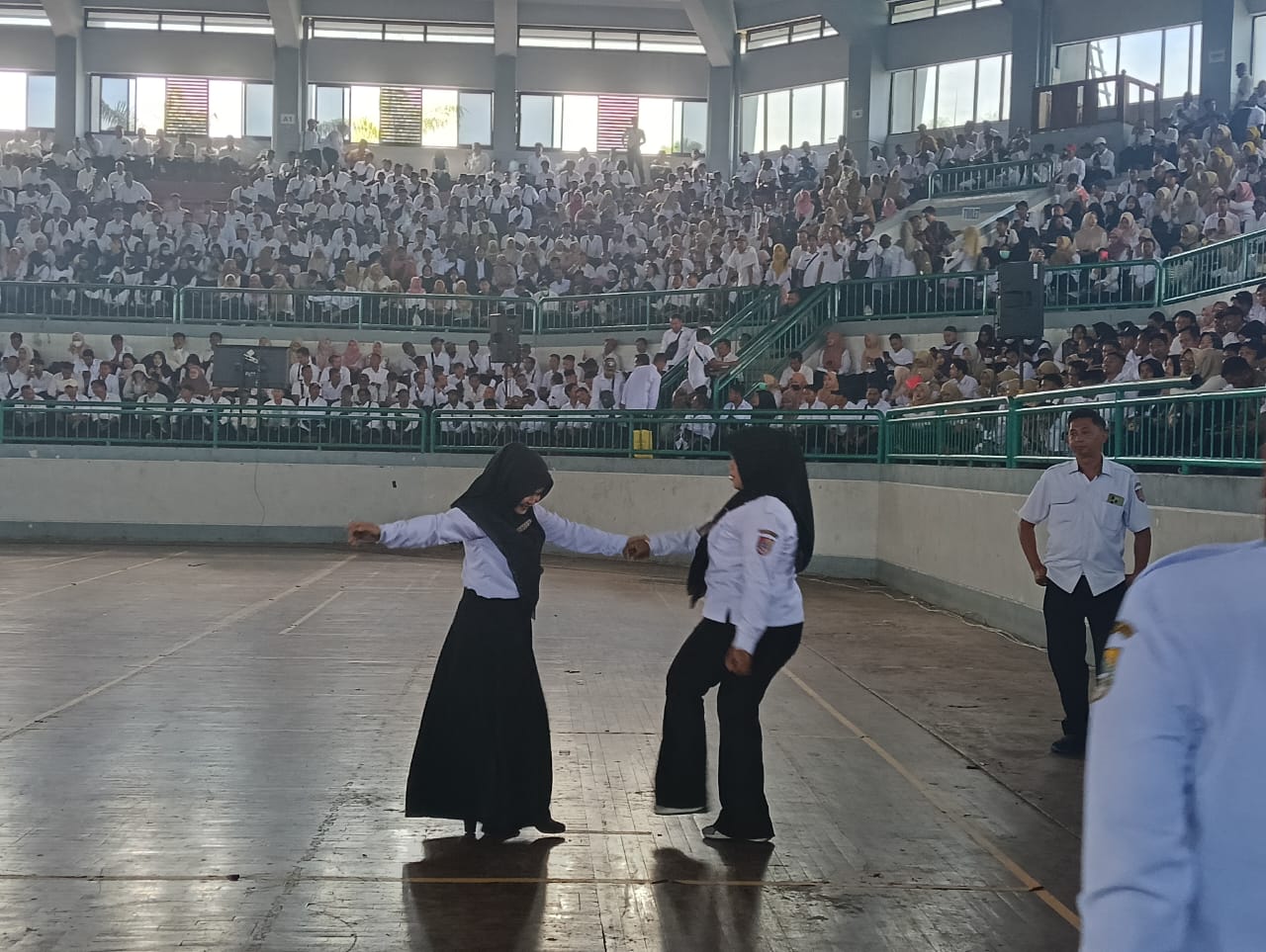 bupati-fawait-demi-kemanusiaan-semua-tenaga-r4-diusulkan-jadi-pppk-paruh-waktu