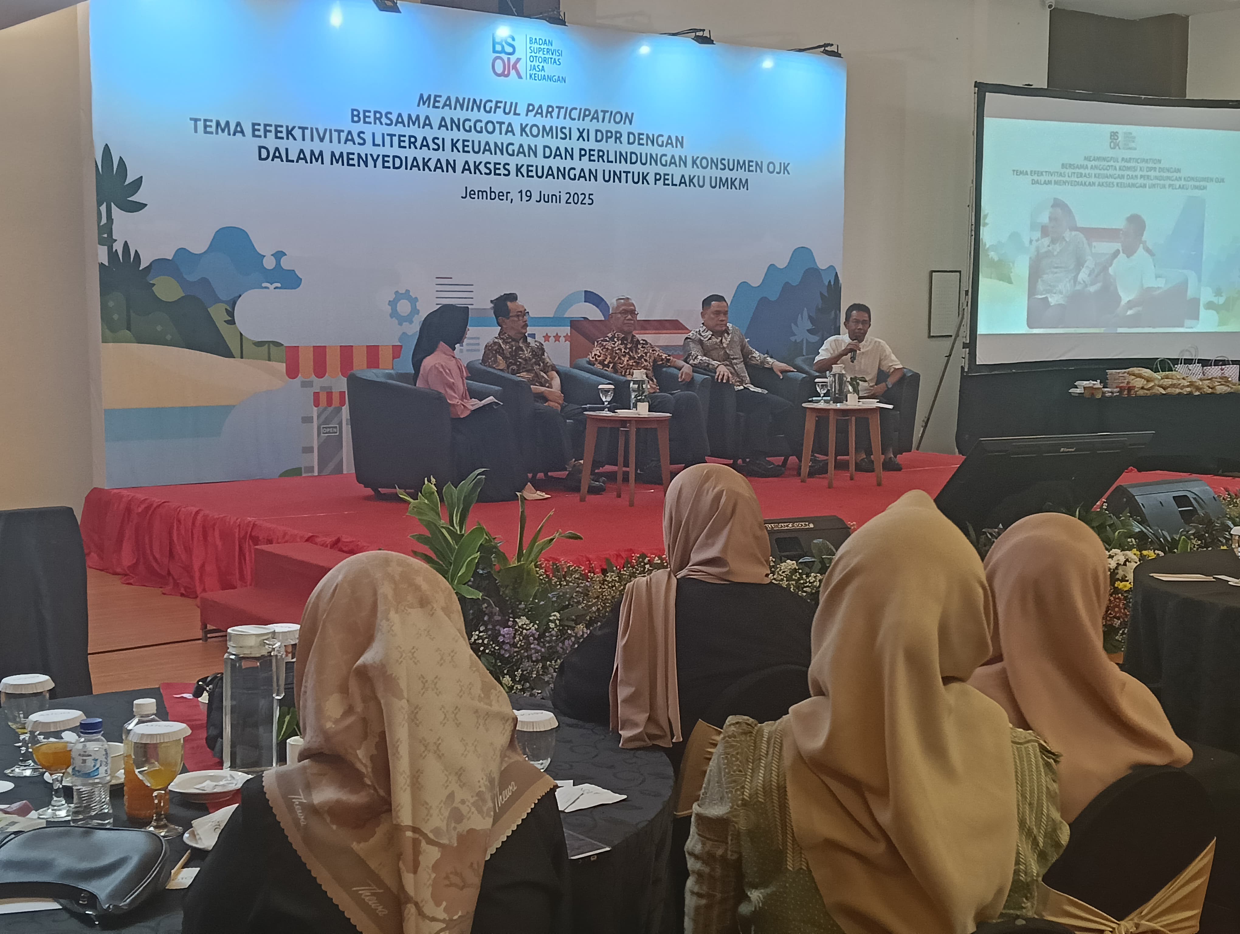 cegah-jerat-pinjol-ilegal-bs-ojk-edukasi-pelaku-umkm-jember-soal-akses-keuangan-legal