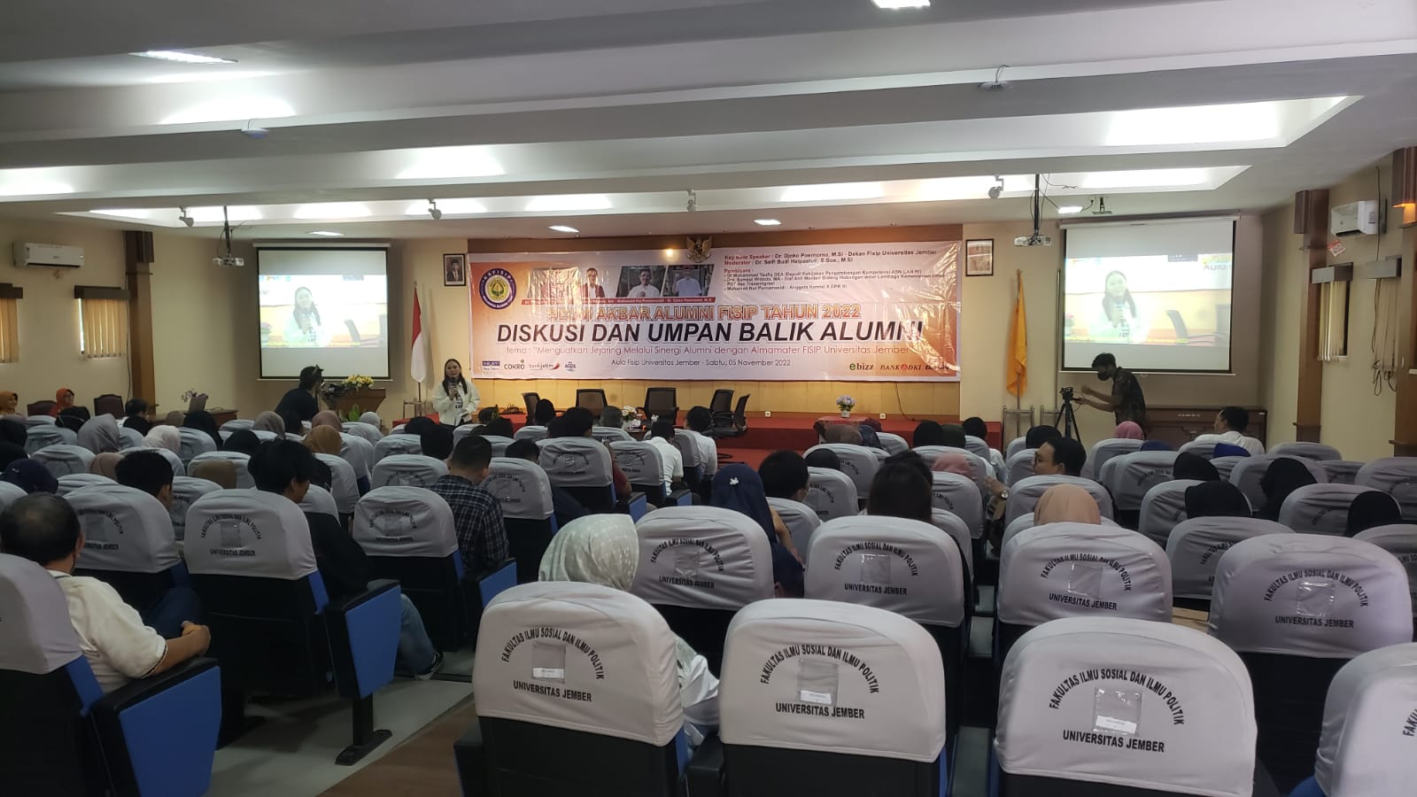 1300-alumni-fisip-unej-meriahkan-reuni-akbar-komitmen-kembangkan-umkm-berbasis-digital