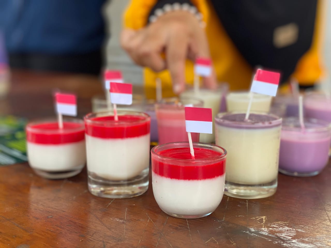 lilin-aromaterapi-dari-jelantah-karya-mahasiswa-kkn-ini-warnai-semangat-kemerdekaan