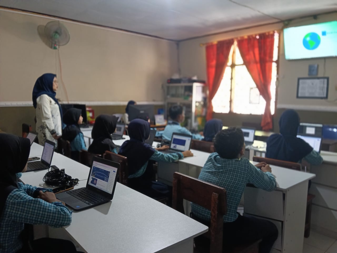 terapkan-kelas-digital-sdn-banjarsengon-2-jadi-role-model-pendidikan-jember