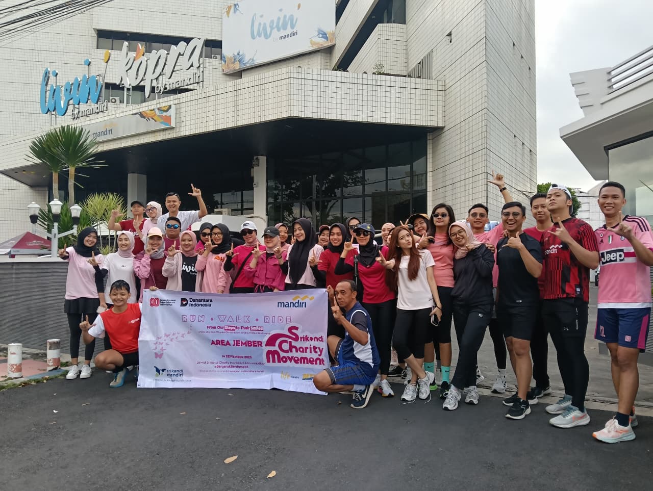 bergerak-berdampak-puluhan-srikandi-mandiri-area-jember-ikuti-charity-movement-offline-di-jember