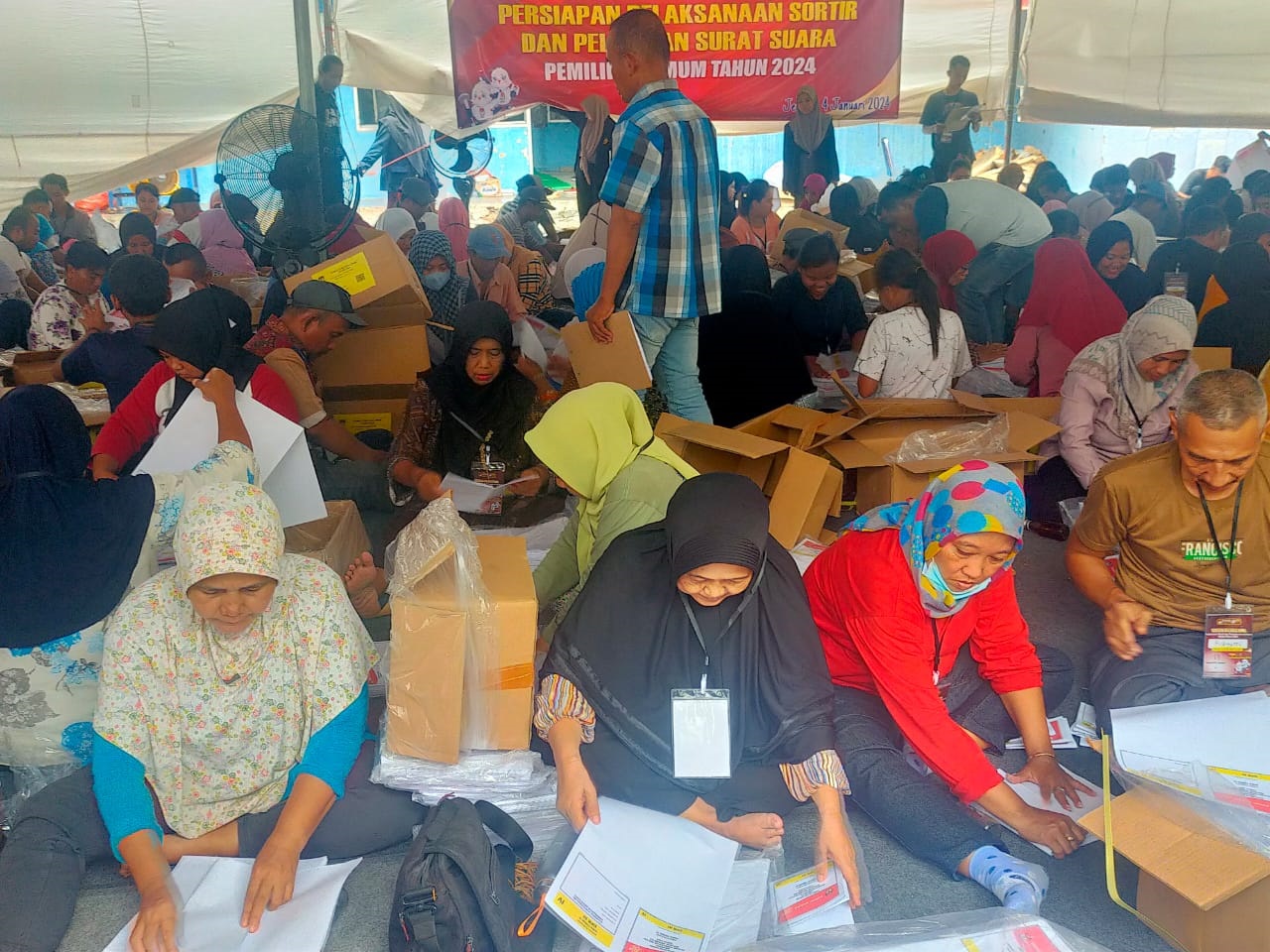 kpu-jember-ajukan-penggantian-16-ribu-lembar-surat-suara-kurang-dan-rusak