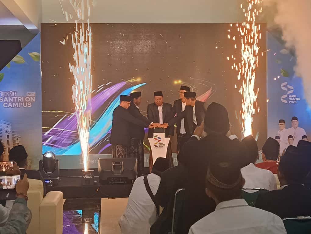 nilai-santri-masih-relevan-di-era-modern-uin-khas-jember-buktikan-lewat-santri-on-kampus