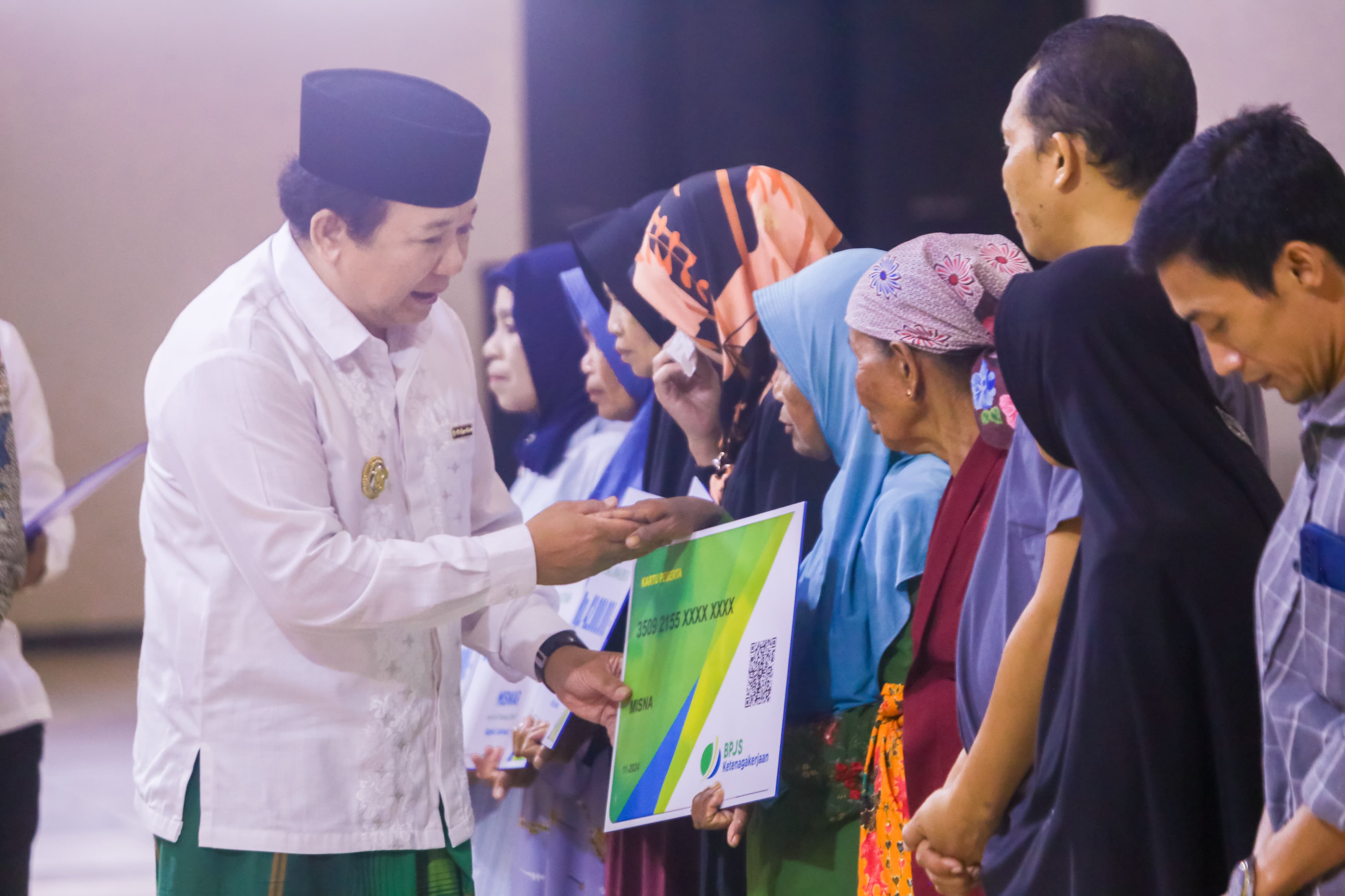 pemkab-luncurkan-19939-jamsostek-bagi-buruh-tani-tembakau