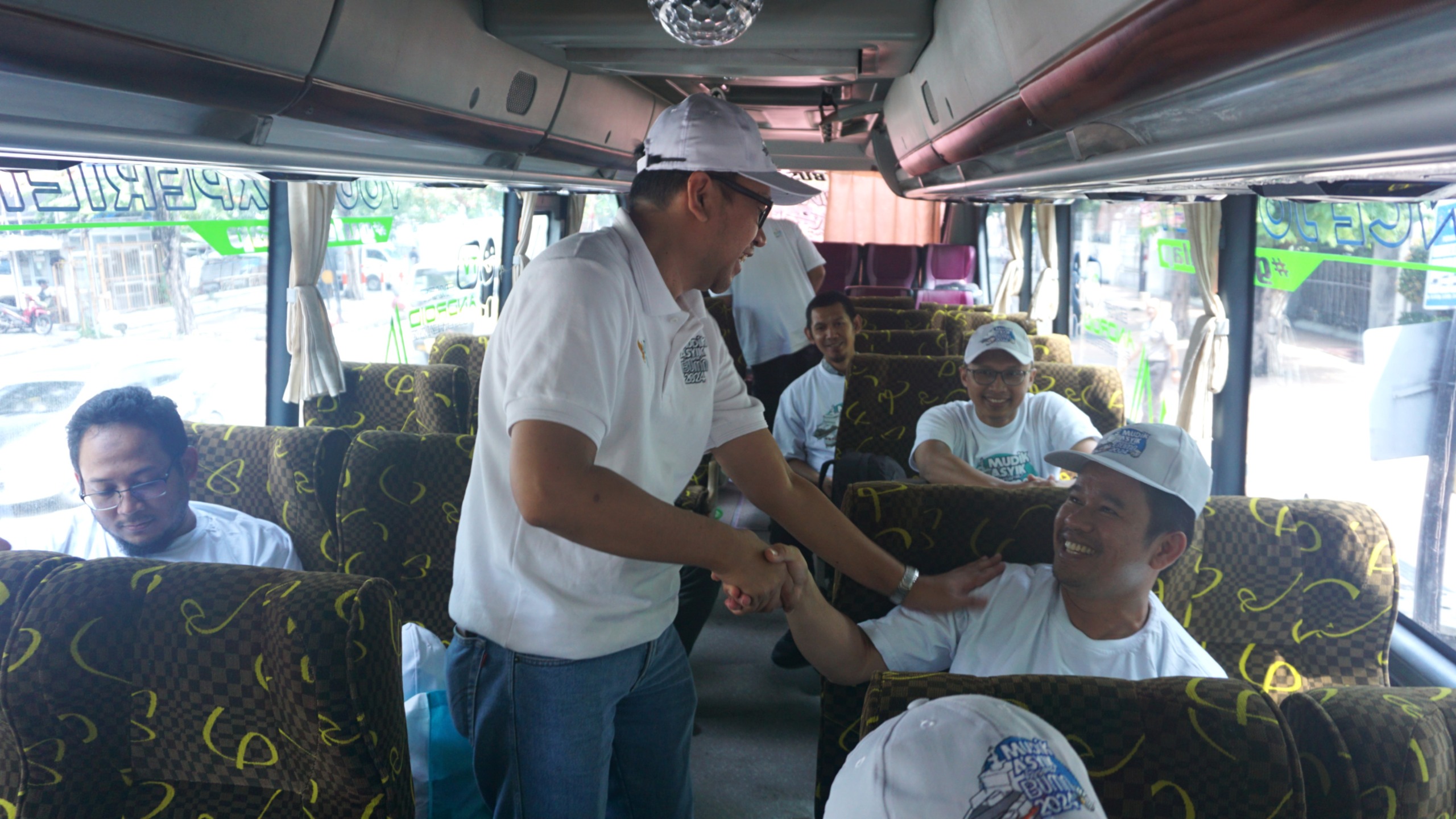 ptpn-i-regional-5-gelar-mudik-gratis-2025-sediakan-600-kursi-untuk-pemudik