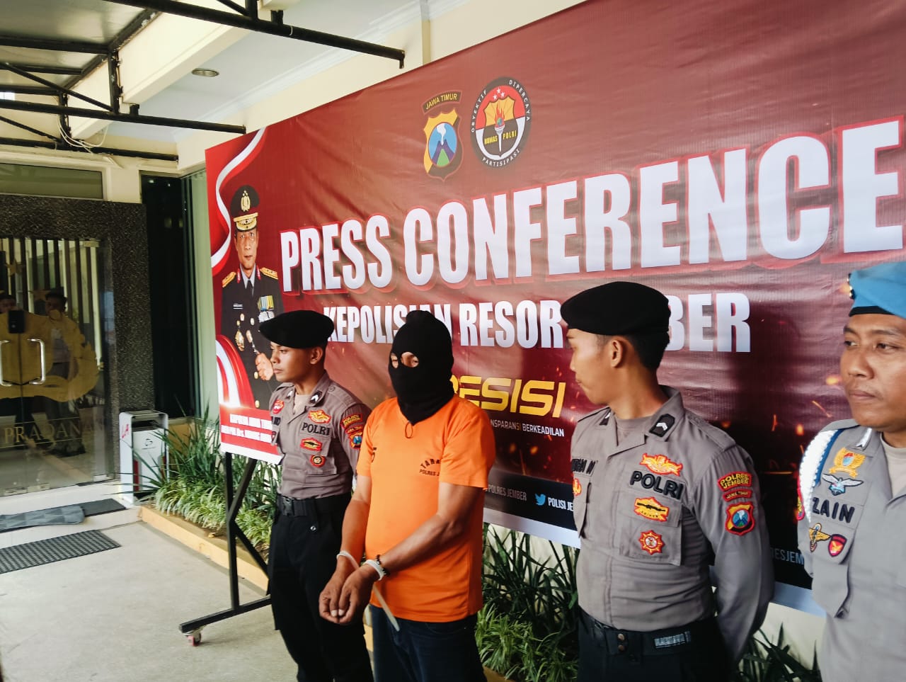 oknum-lsm-mengaku-wartawan-di-ott-usai-peras-kades