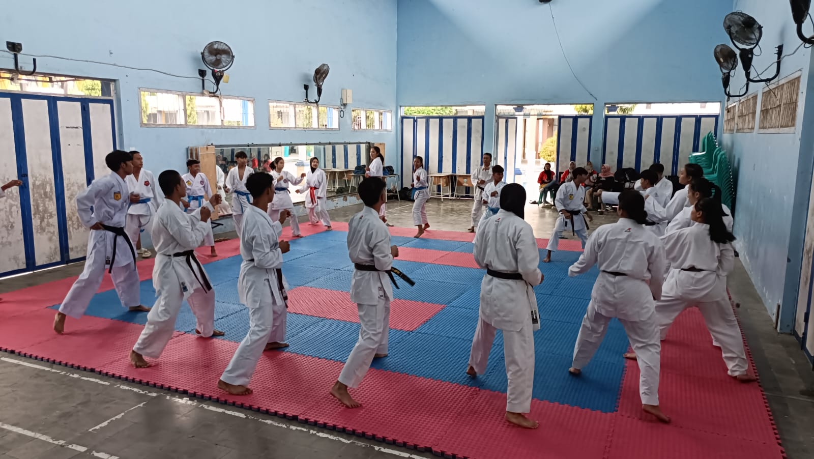 dianggap-nihil-konflik-olahraga-karate-kian-diminat-orang-tua-di-jember