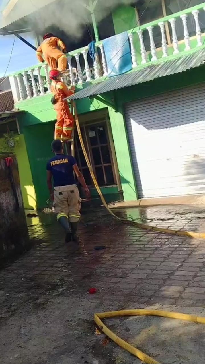 kebakaran-rumah-kost-di-jalan-mastrip-mahasiswa-polije-asal-lumajang-meninggal-karena-hendak-selamatkan-temannya