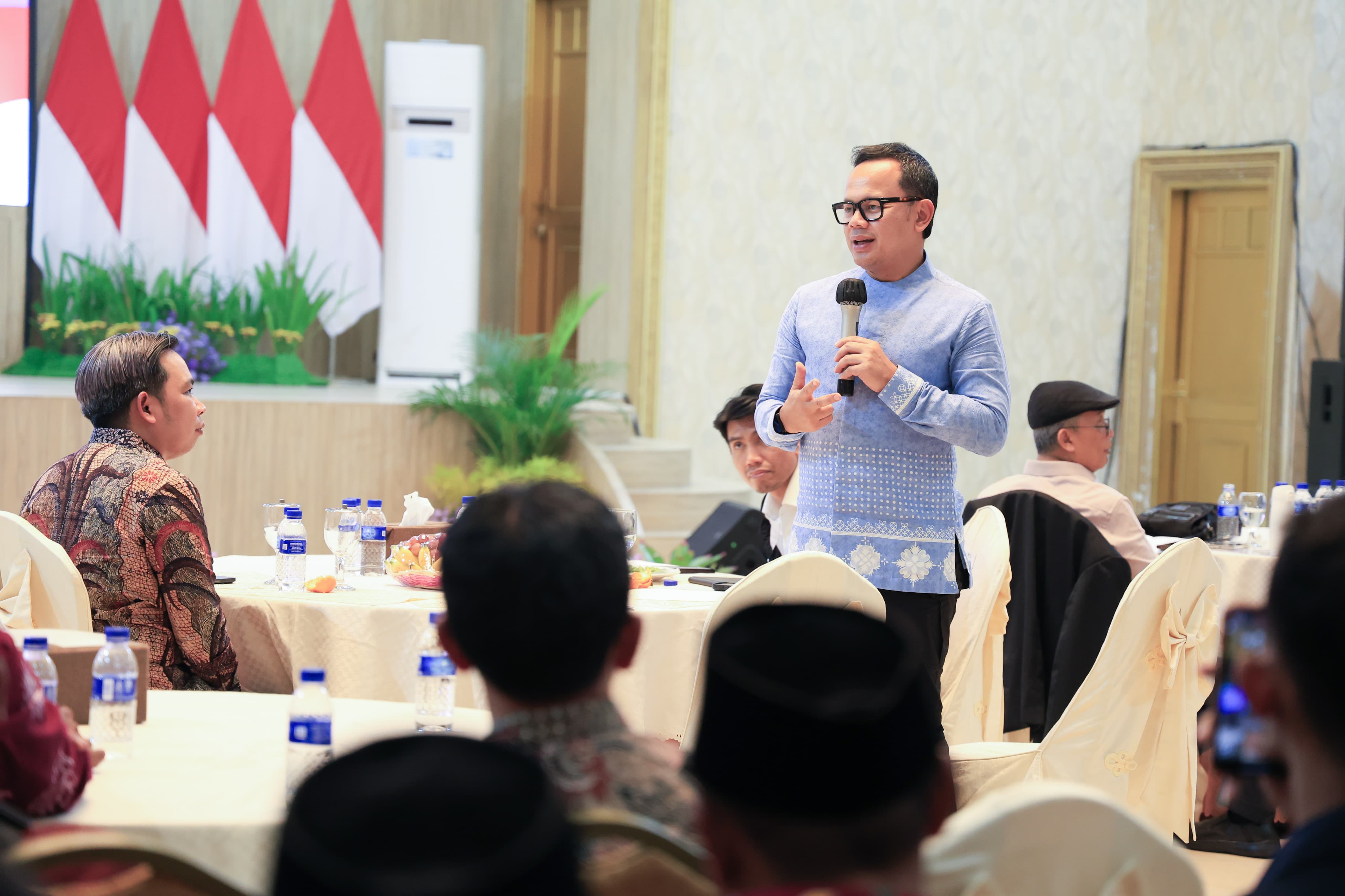 wamendagri-bima-arya-sugiarto-dorong-desa-jember-mandiri-jangan-bergantung-dana-desa