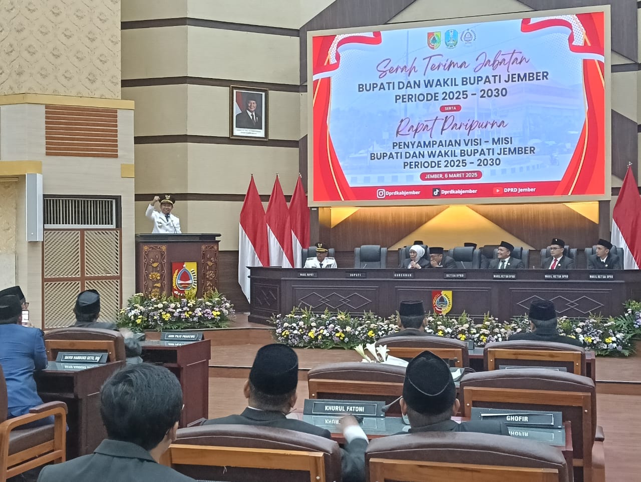 gubernur-khofifah-ajak-fawait-djoko-berkolaborasi-wujudkan-jember-maju