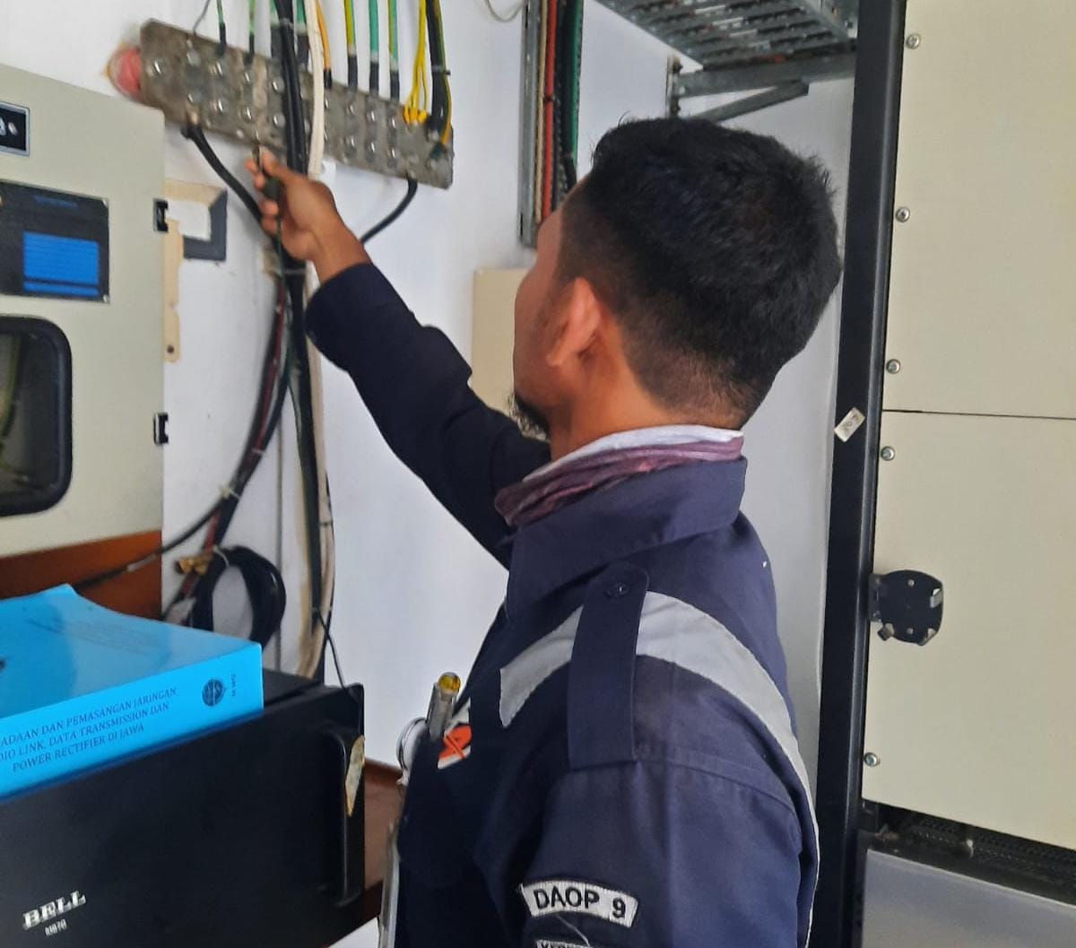 mitigasi-musim-penghujan-kai-perkuat-sistem-persinyalan-dan-telekomunikasi-dengan-proteksi-petir