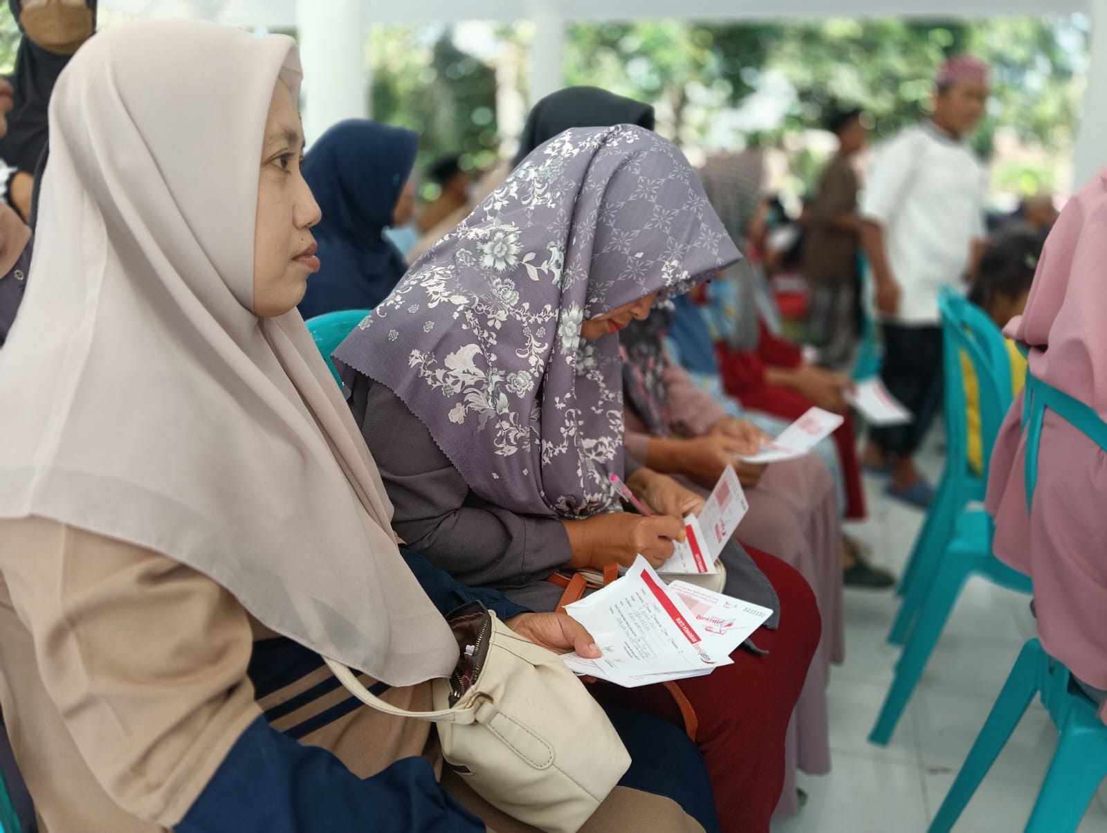 239-pengajar-kitab-non-muslim-di-jember-terima-honorarium