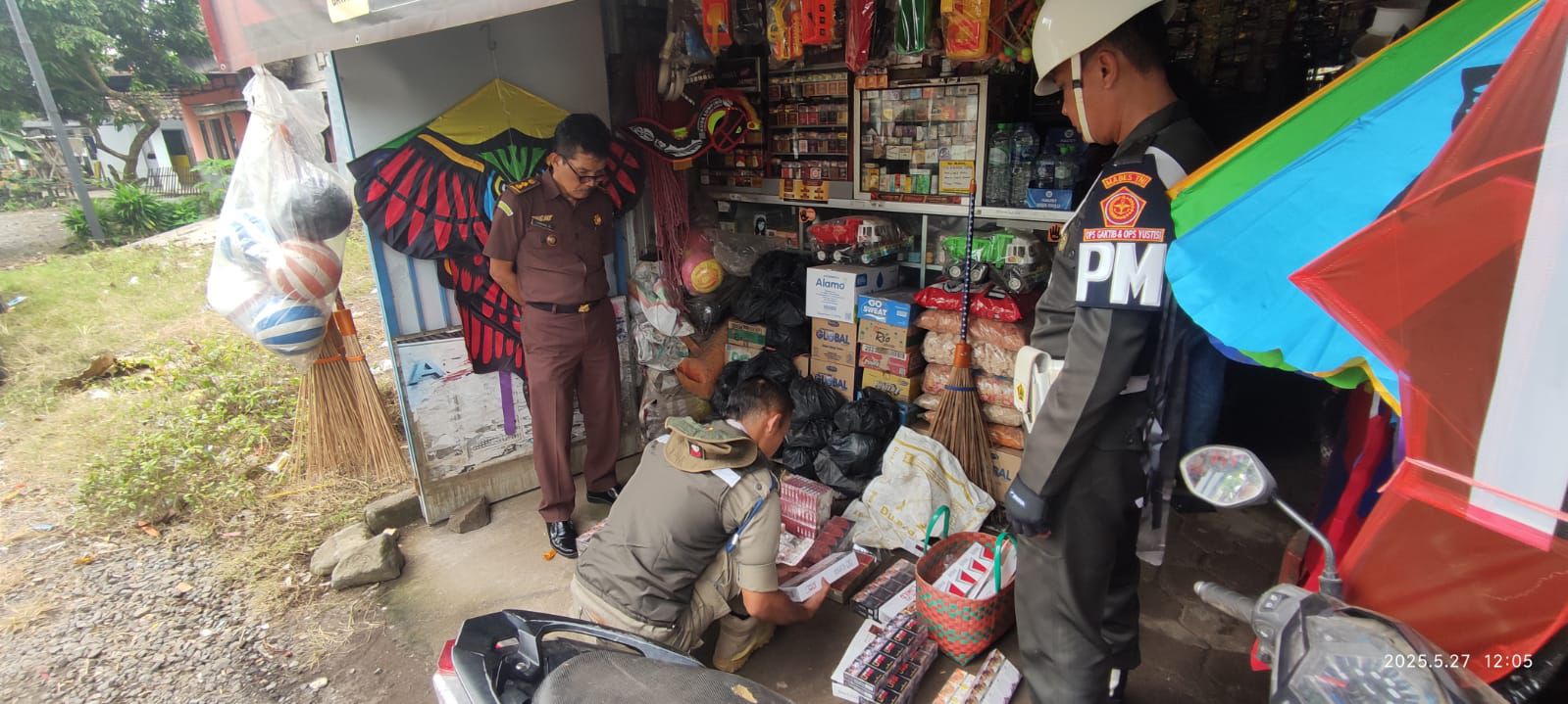 berantas-rokok-ilegal-34-ribu-batang-rokok-diamankan