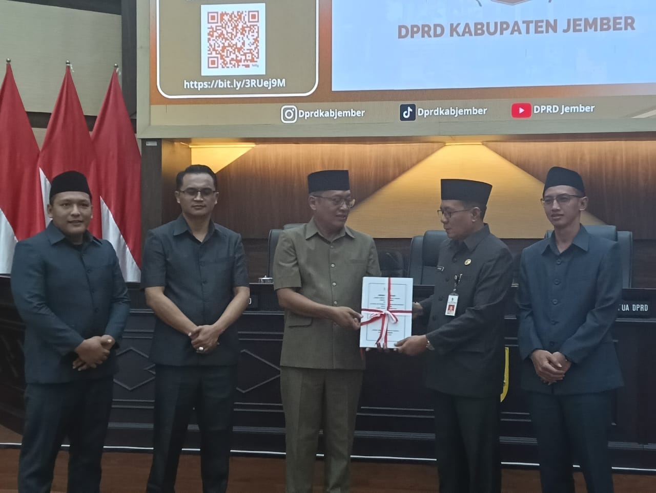 paripurna-tetap-jalan-tanpa-kehadiran-bupati-rekomendasi-dprd-pembangunan-aset-mangkak-dapat-dilanjutkan