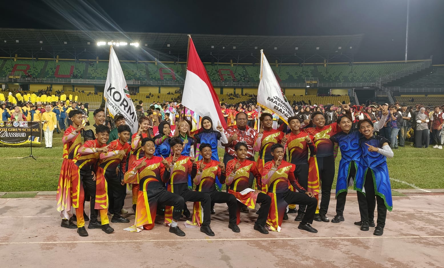 target-4-emas-dapat-5-marching-band-jember-juara-umum-mwbc-2025