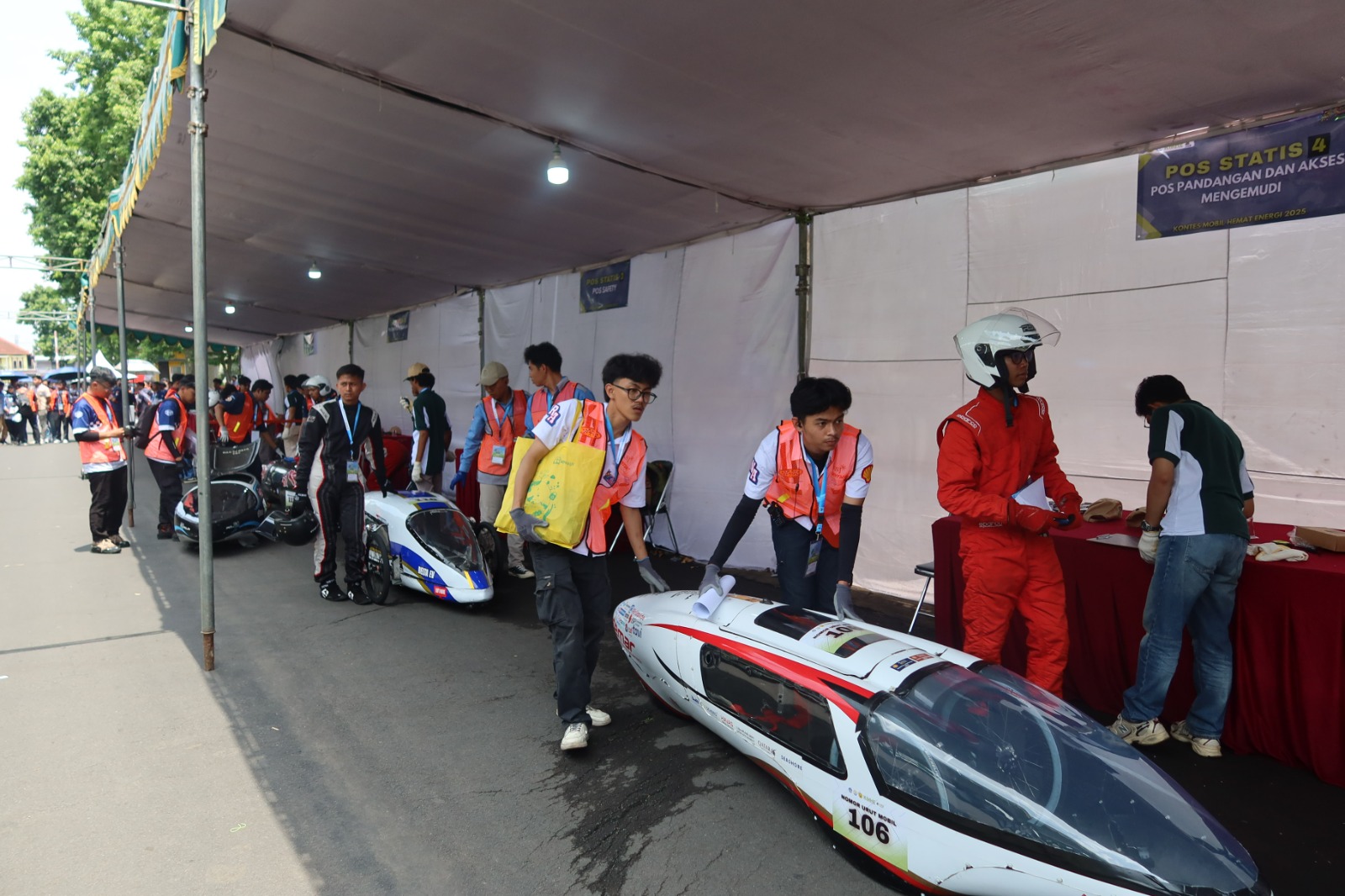 unej-jadi-pusat-inovasi-68-tim-mahasiswa-adu-kreativitas-di-kontes-mobil-hemat-energi-2025