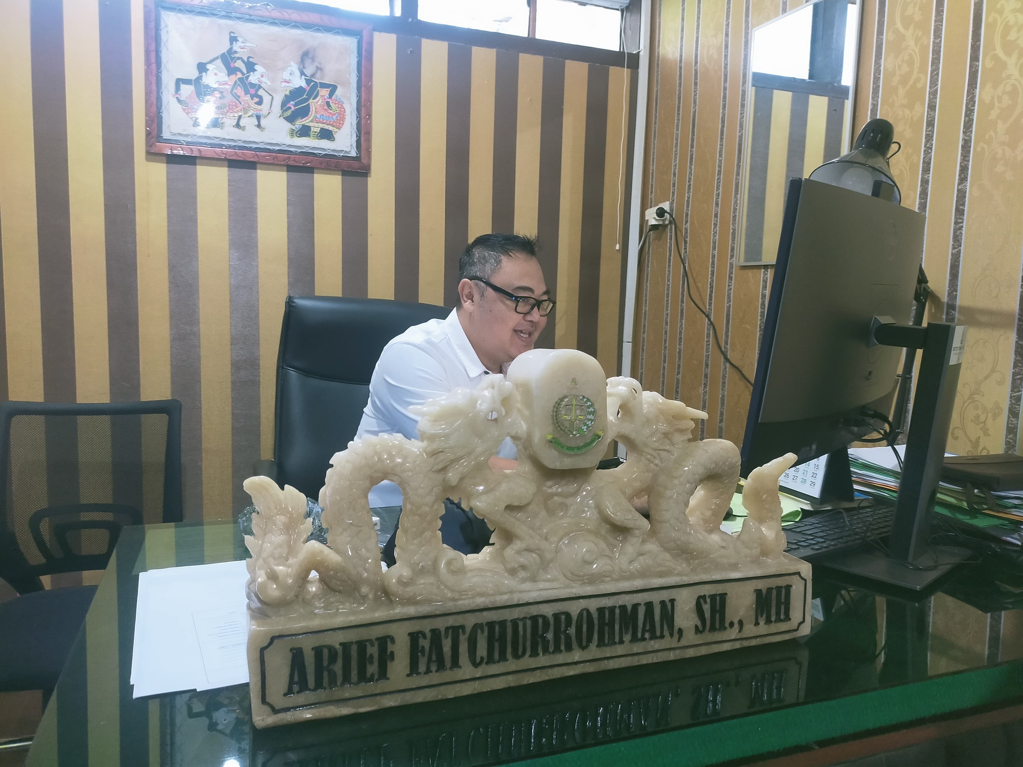 oknum-kades-di-jember-ditahan-kejari-diduga-karena-aniaya-perempuan-di-tempat-karaoke