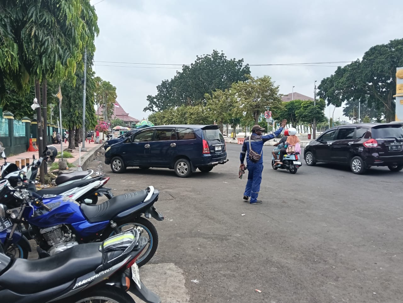 gebrakan-bupati-fawait-gratiskan-parkir-hingga-agustus