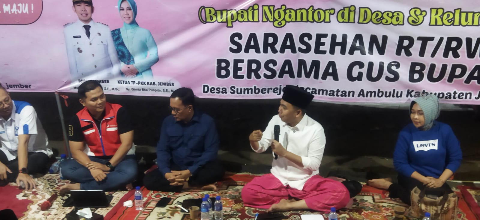 antrean-panjang-bbm-masih-terjadi-bupati-jember-undang-pertamina-ke-bunga-desaku