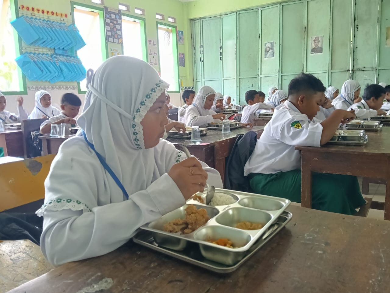 program-rp-1-triliun-per-hari-tapi-belum-punya-sertifikat-dprd-jember-soroti-kesiapan-mbg