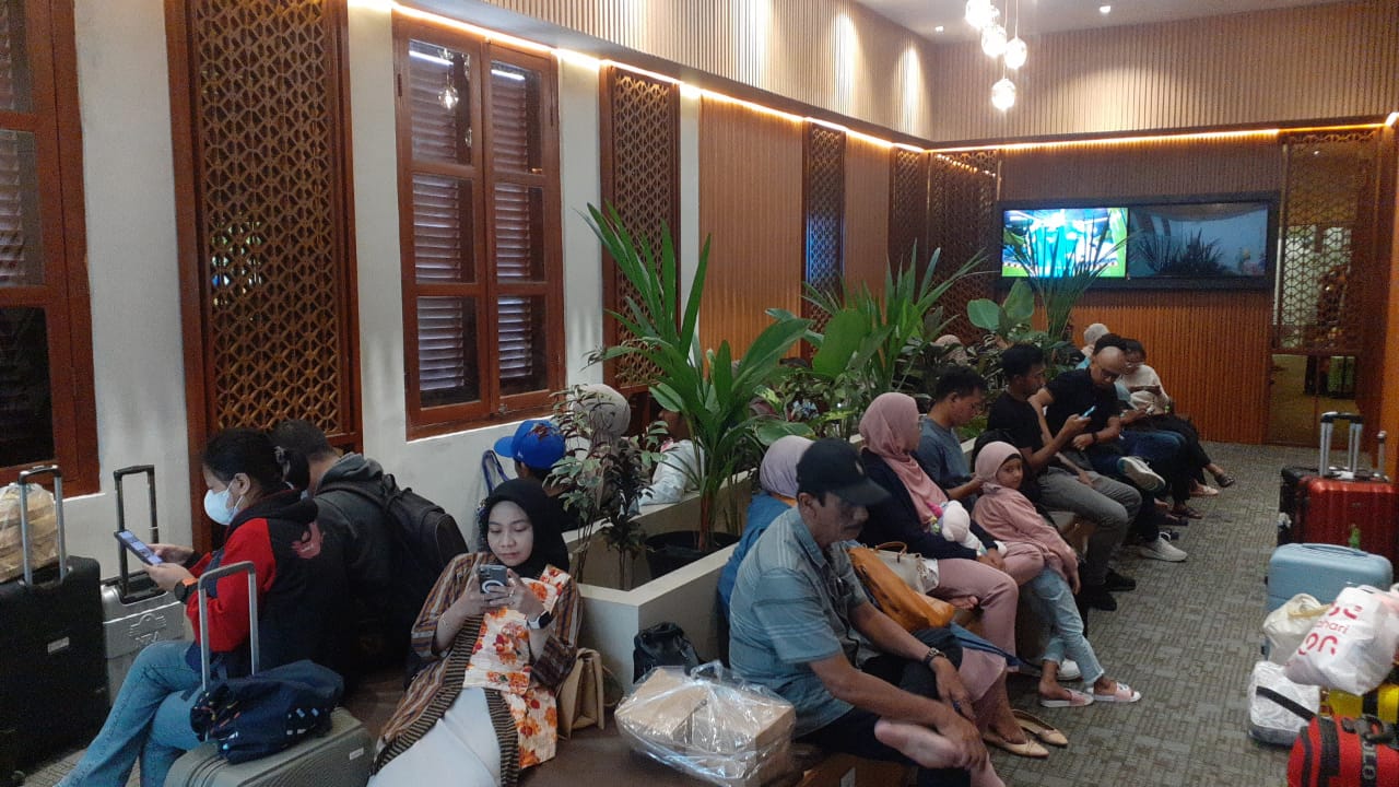 penumpang-arus-balik-lebaran-mulai-memadari-stasiun-di-daop-9-jember