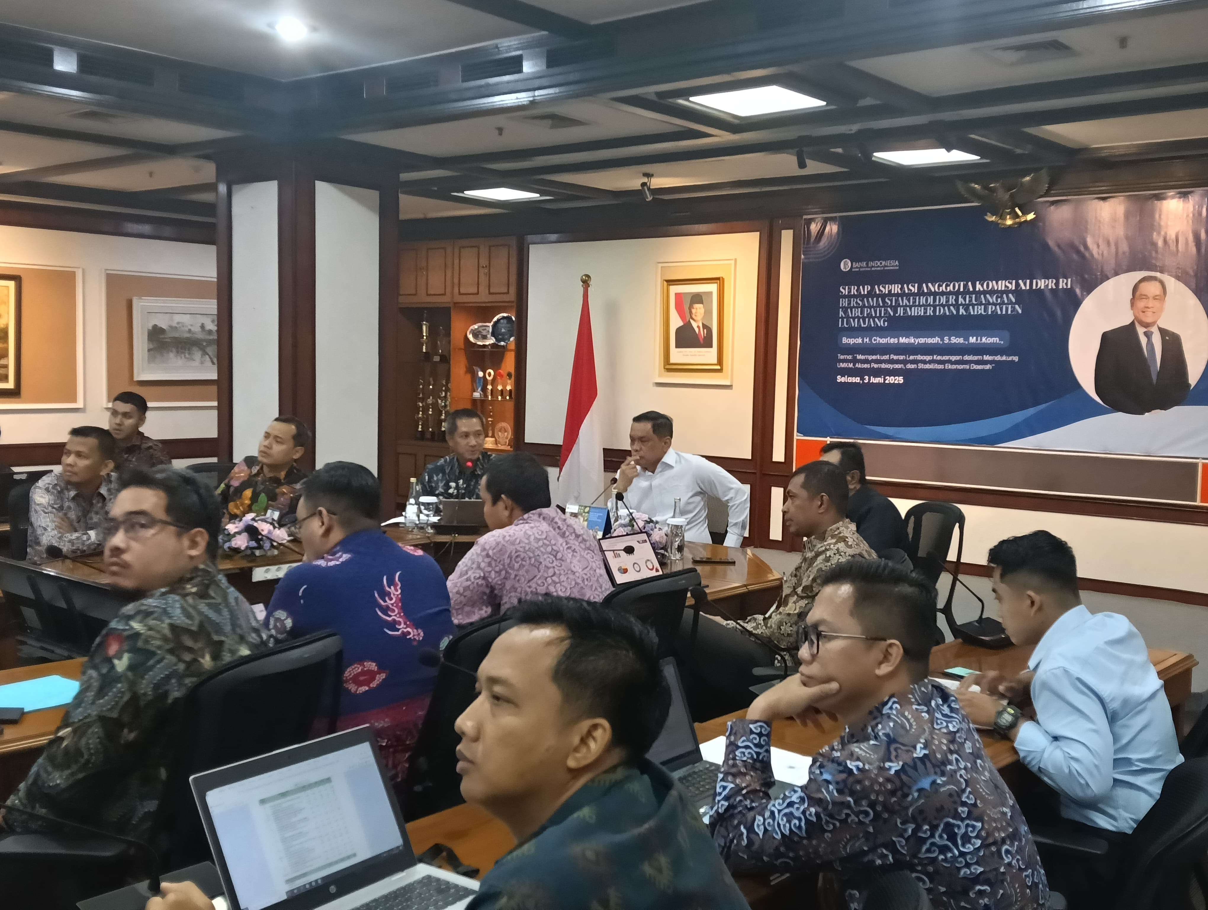 daya-beli-menurun-anggota-komisi-xi-dpr-ri-charles-meikyansah-dorong-bi-dan-himbara-perkuat-sektor-riil