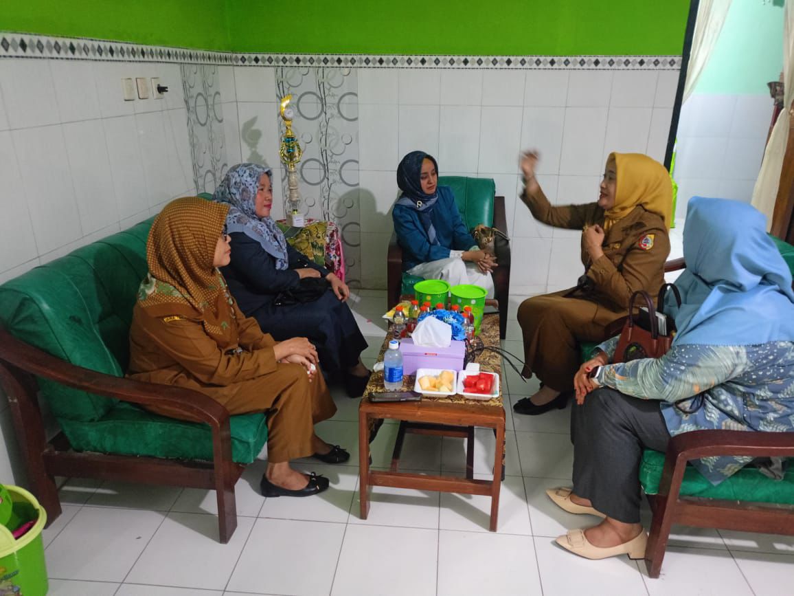 siswa-sd-di-kalisat-disiram-kuah-bakso-panas-oleh-tantenya-akan-ikuti-ujian-dirumah