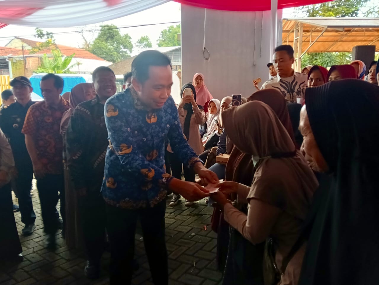 pemkab-jember-salurkan-blt-dana-cukai-untuk-39-ribu-pekerja-tembakau