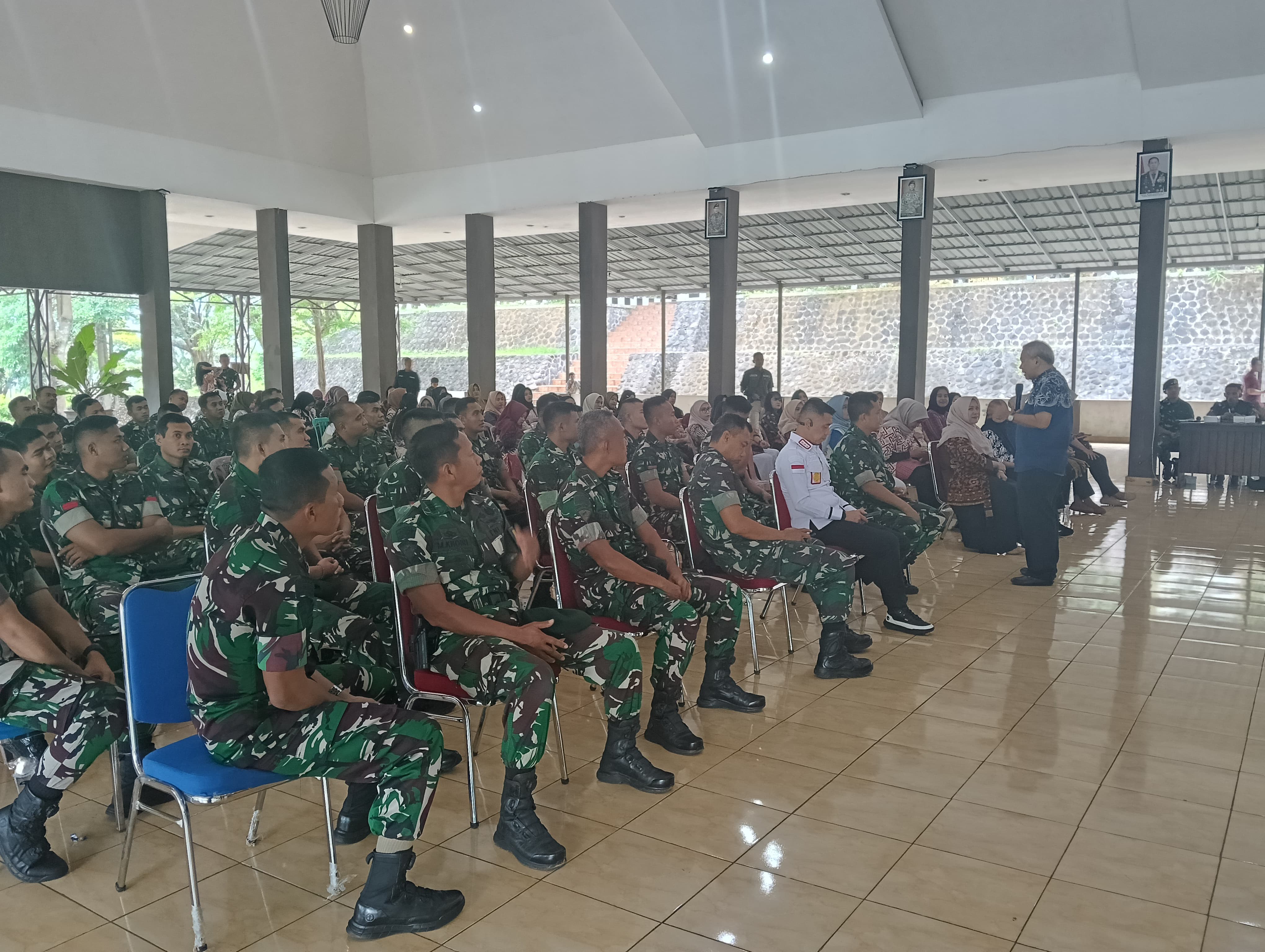 aqua-dwipayana-gugah-semangat-prajurit-brigif-9-jember-disiplin-adalah-kehormatan