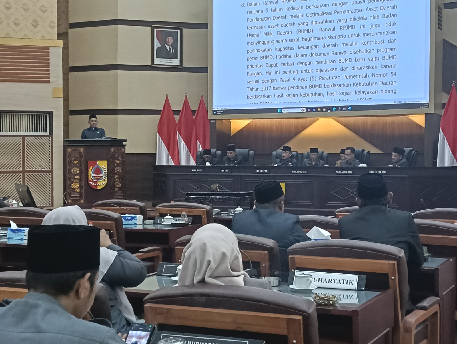 bupati-fawait-kritik-itu-vitamin-raperda-sotk-tetap-jalan